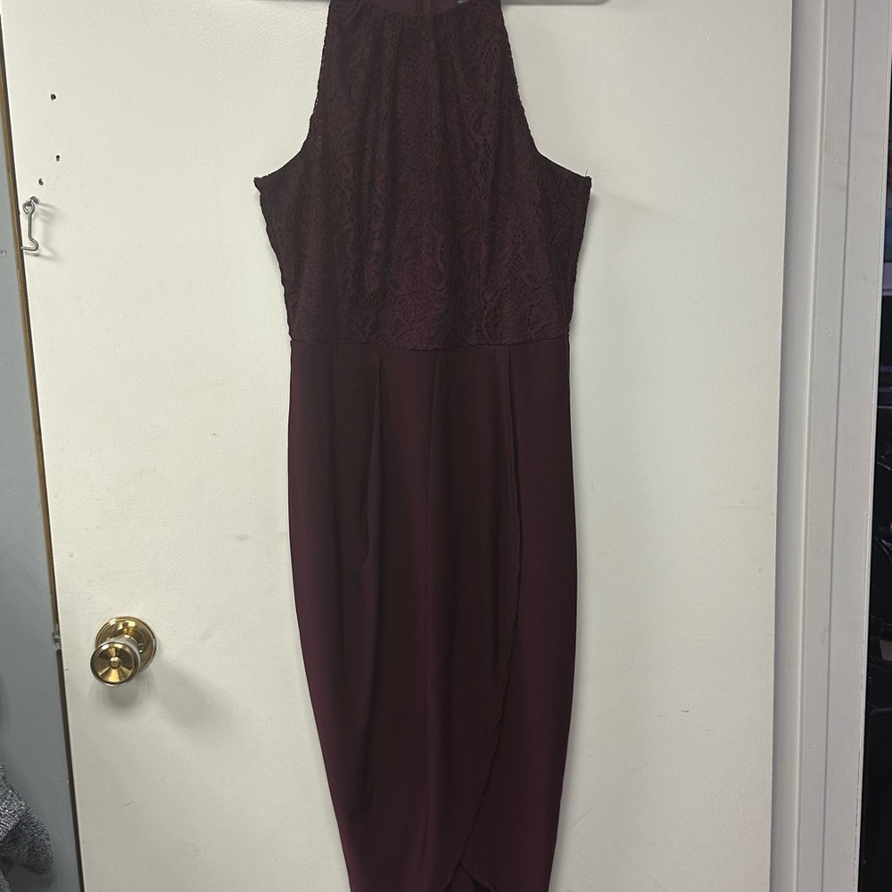 Elegant Burgundy Lace Dress